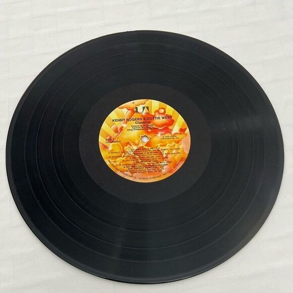 LP Vinyl Kenny Rogers & Dottie West Classics with Intact Dust Cover and Sleeve - Picture 5 of 8